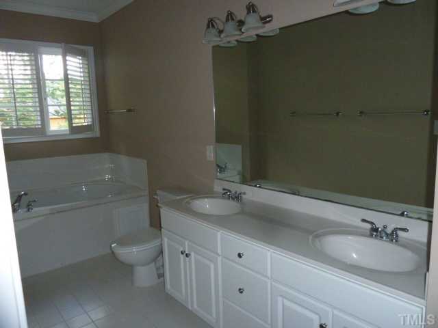 1324 Cameron View Court Raleigh, NC 27607 - Photo 7 of 12 Master bathroom w/jetted tub