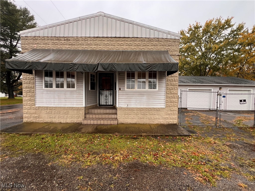 44993 Crestview Road Columbiana, OH 44408 - Photo 1 of 47