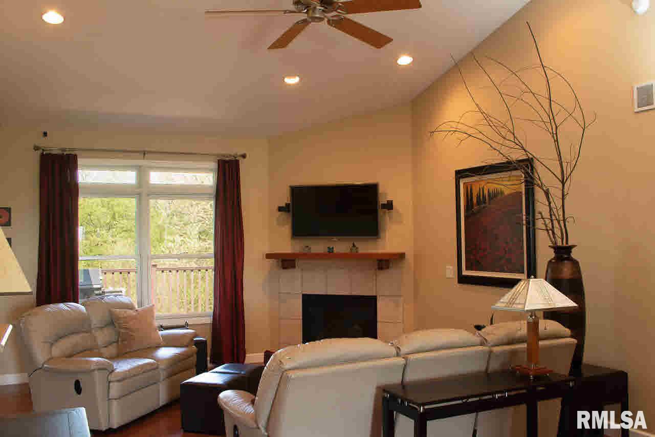 27019 Ebenezer Road Geneseo, IL 61254 - Photo 11 of 24