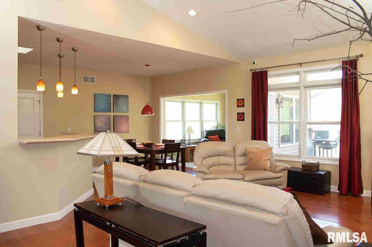 27019 Ebenezer Road Geneseo, IL 61254 - Photo 10 of 24