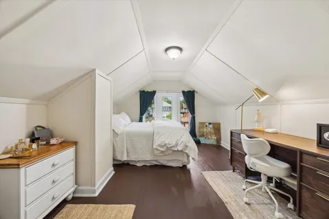 $499,000 | 735 Gunderson Avenue, Oak Park, IL 60304
