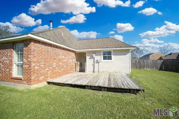 $1,450 | 910 Kathryn Drive, Denham Springs, LA 70726