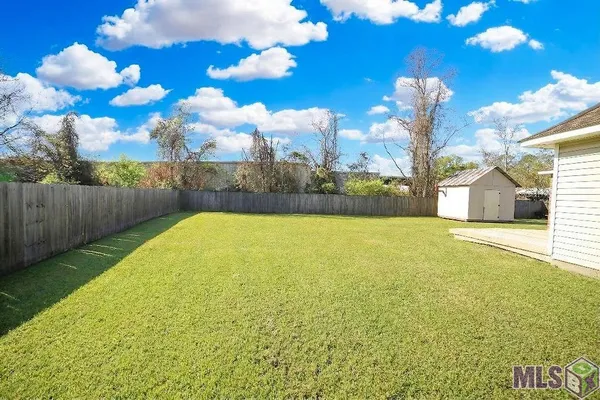 $1,450 | 910 Kathryn Drive, Denham Springs, LA 70726