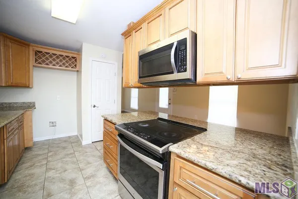 $1,450 | 910 Kathryn Drive, Denham Springs, LA 70726