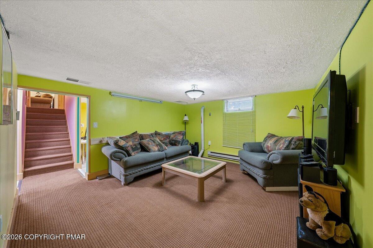 140 Camelback Road Tannersville, PA 18372 - Photo 36 of 44 36-HomeView_Media-140_Camelback_Rd