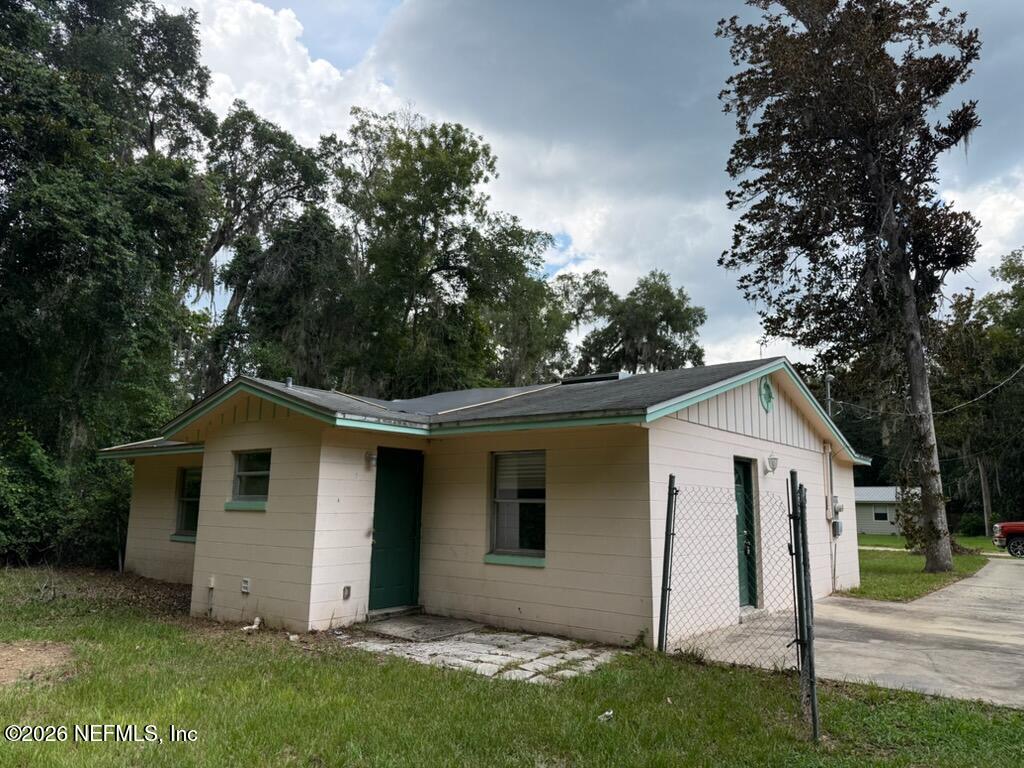 107 Woodlawn Road Satsuma, FL 32189 - Photo 4 of 13 IMG_3580