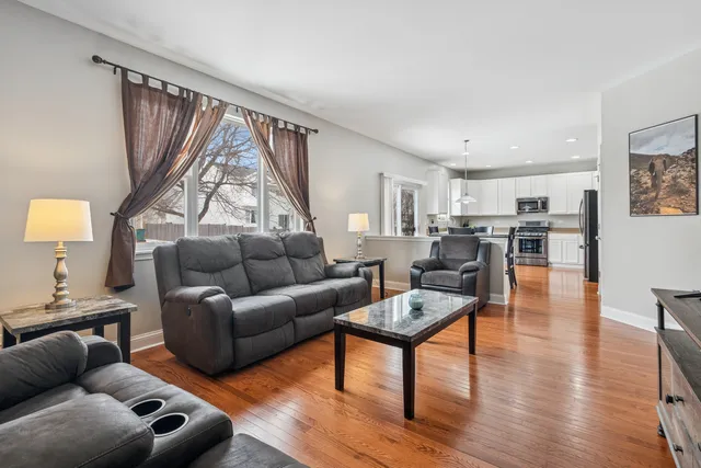 $393,000 | 1507 Legacy Pointe Boulevard, Joliet, IL 60431