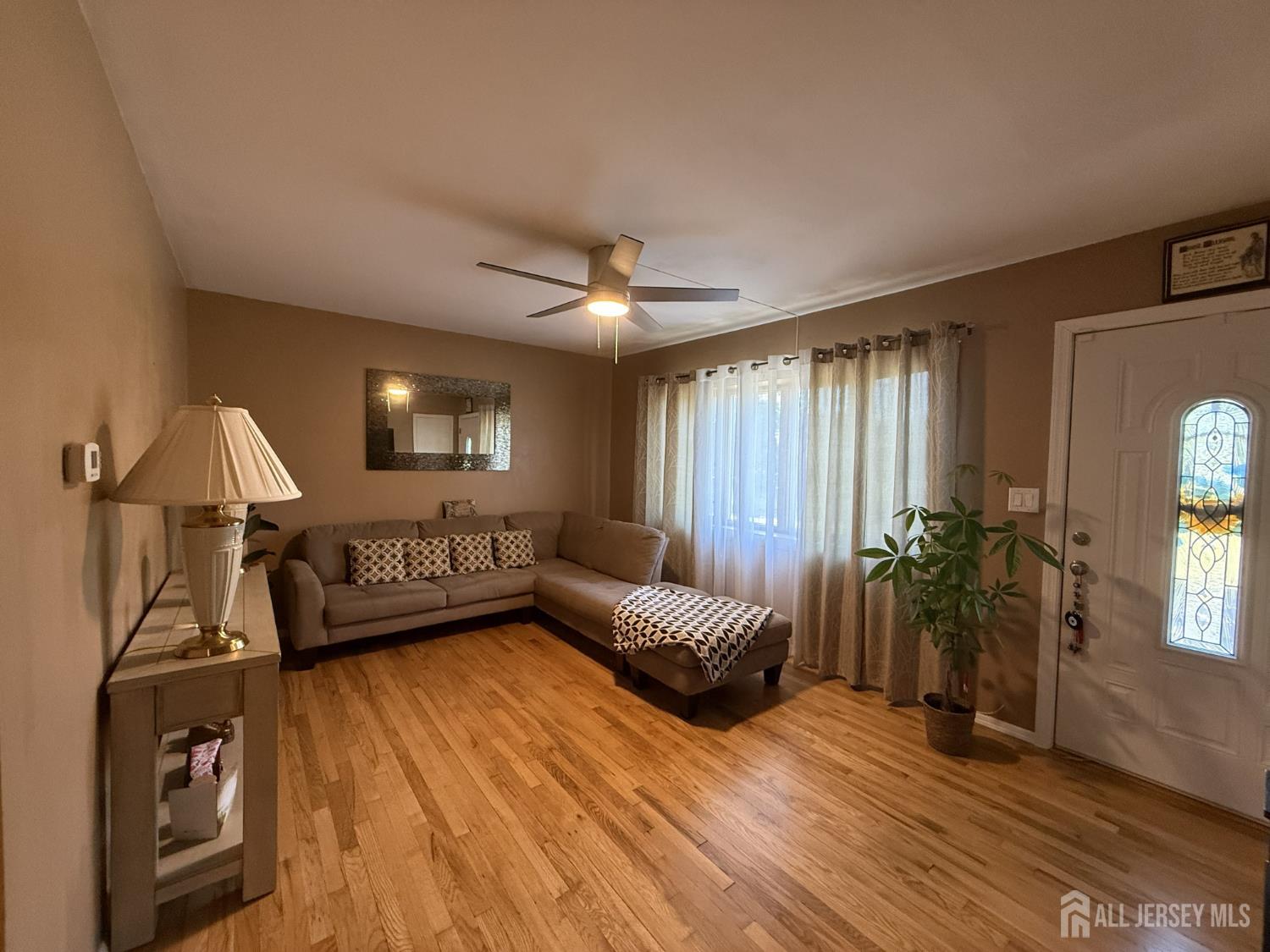 39 Stratford Road East Brunswick, NJ 08816 - Photo 6 of 26