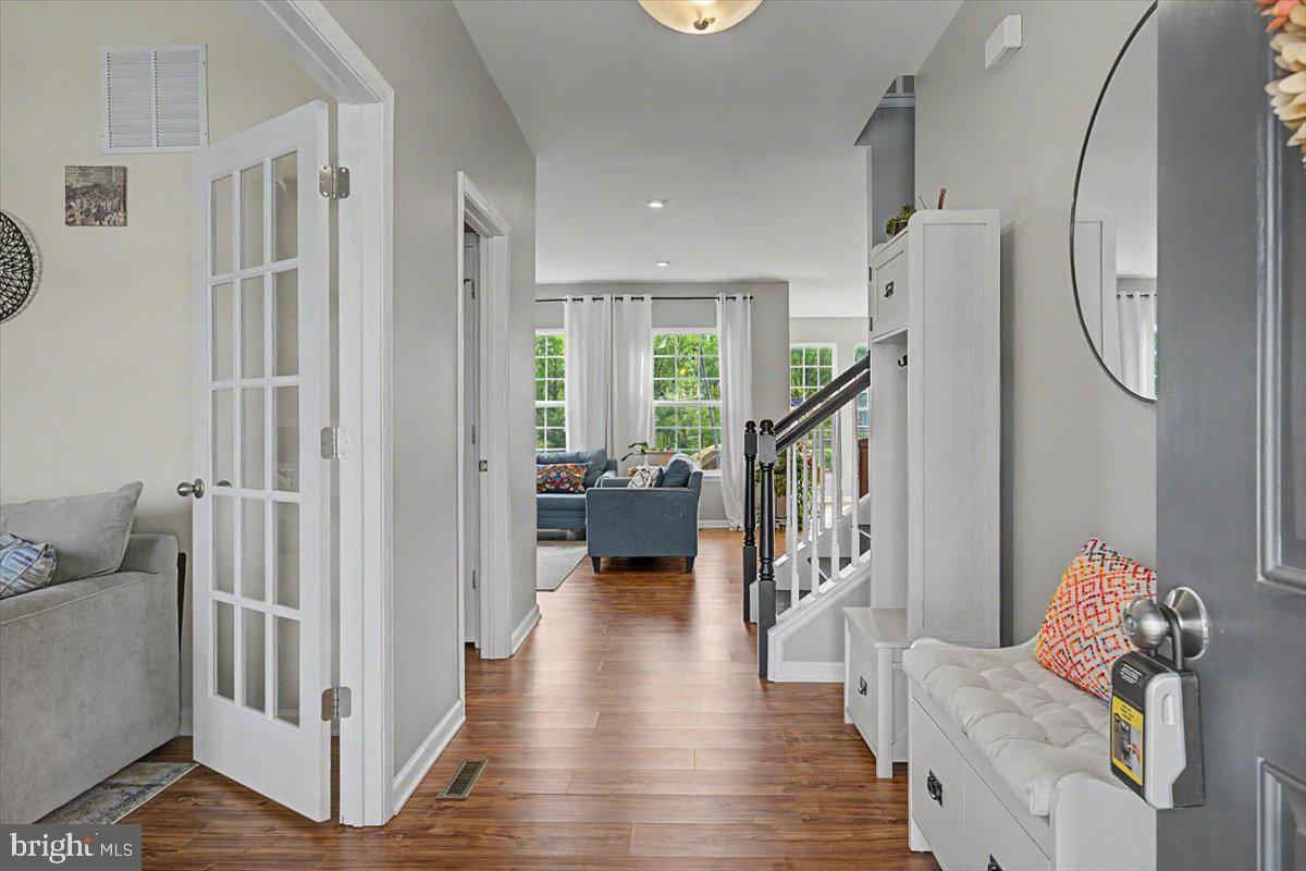 220 Abbigail Crossing Townsend, DE 19734 - Photo 6 of 45 Entry Hallway