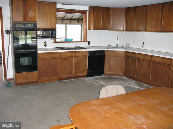 42 New Road Doylestown, PA 18901 - Photo 11 of 17 Kitchen