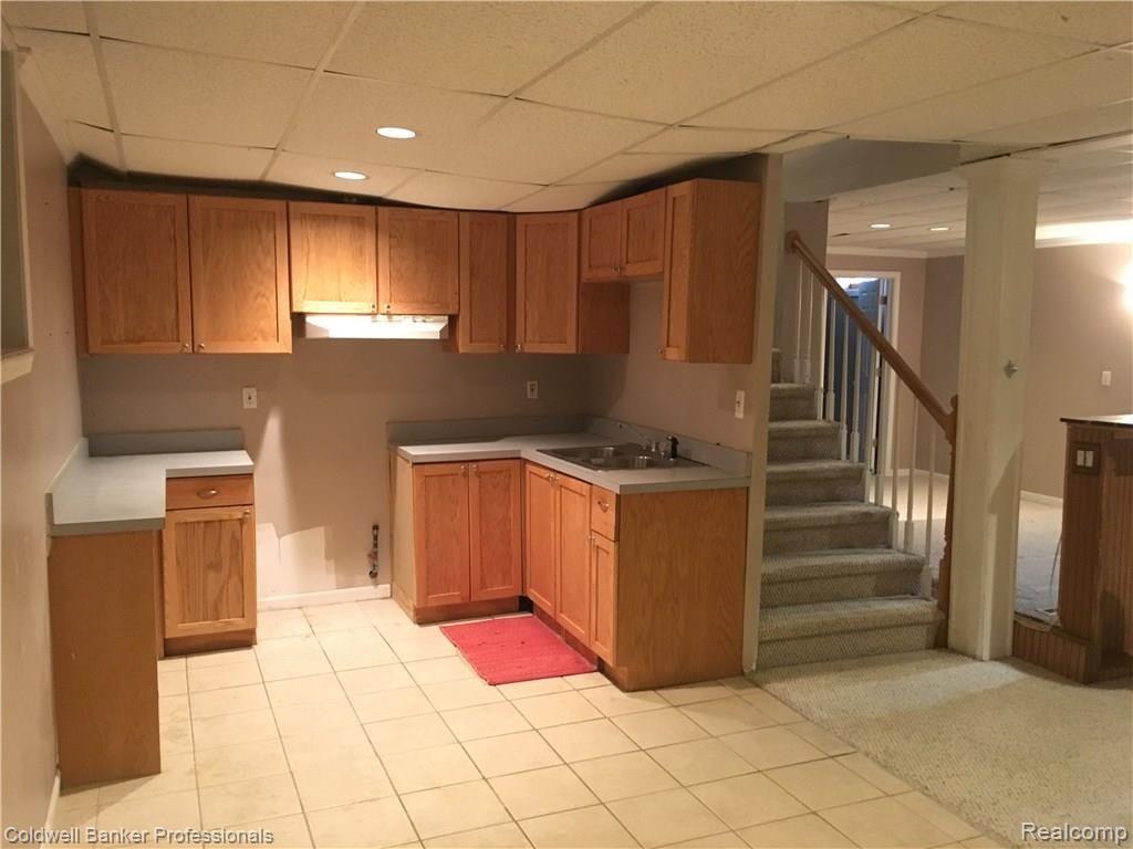 1890 East Hamlin Road Rochester Hills, MI 48307 - Photo 28 of 32