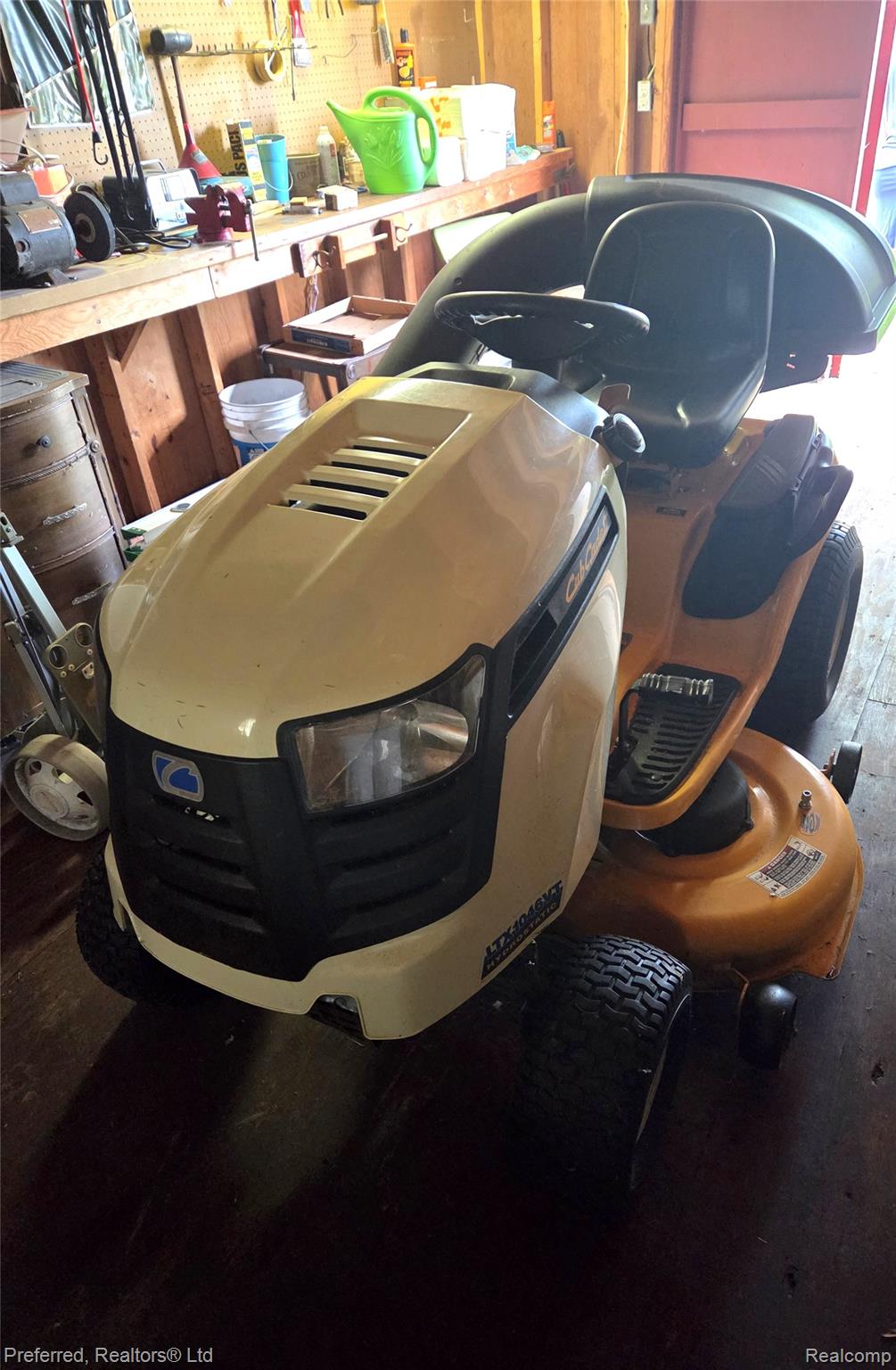 3792 Wheeler Road Bay City, MI 48706 - Photo 35 of 35 Lawnmower(Wheeler).jpg