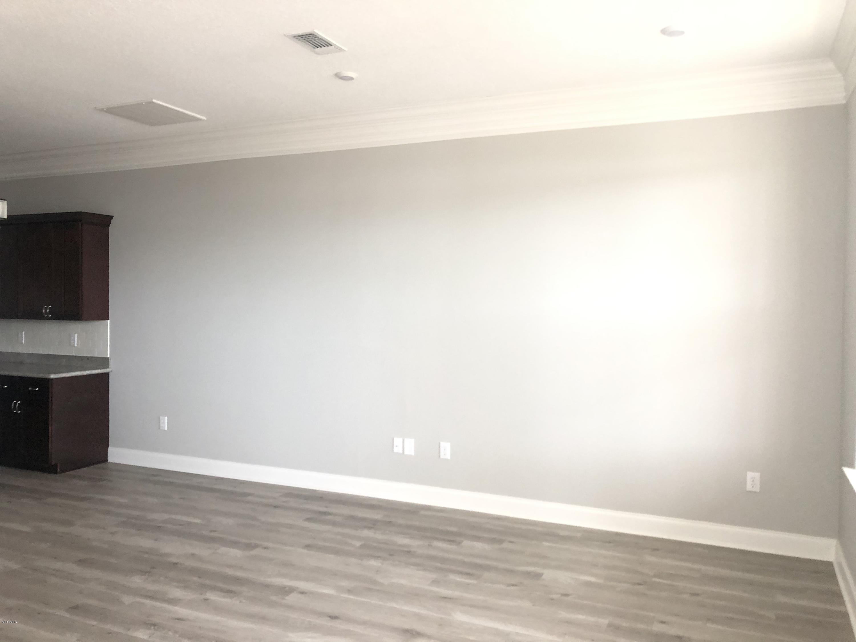 3026 Dock Street Pascagoula, MS 39567 - Photo 24 of 25 IMG_8400