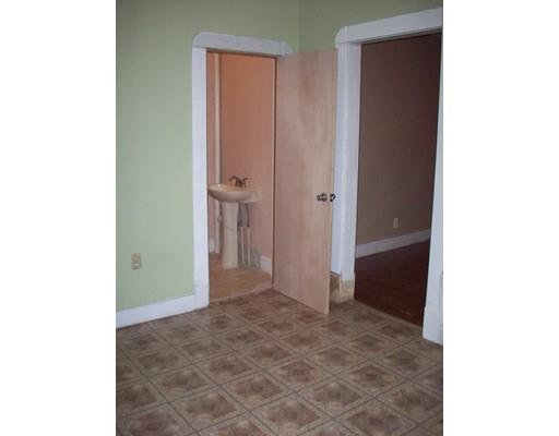 22 Byron Street Springfield, MA 01109 - Photo 3 of 8 Gallery Image 3