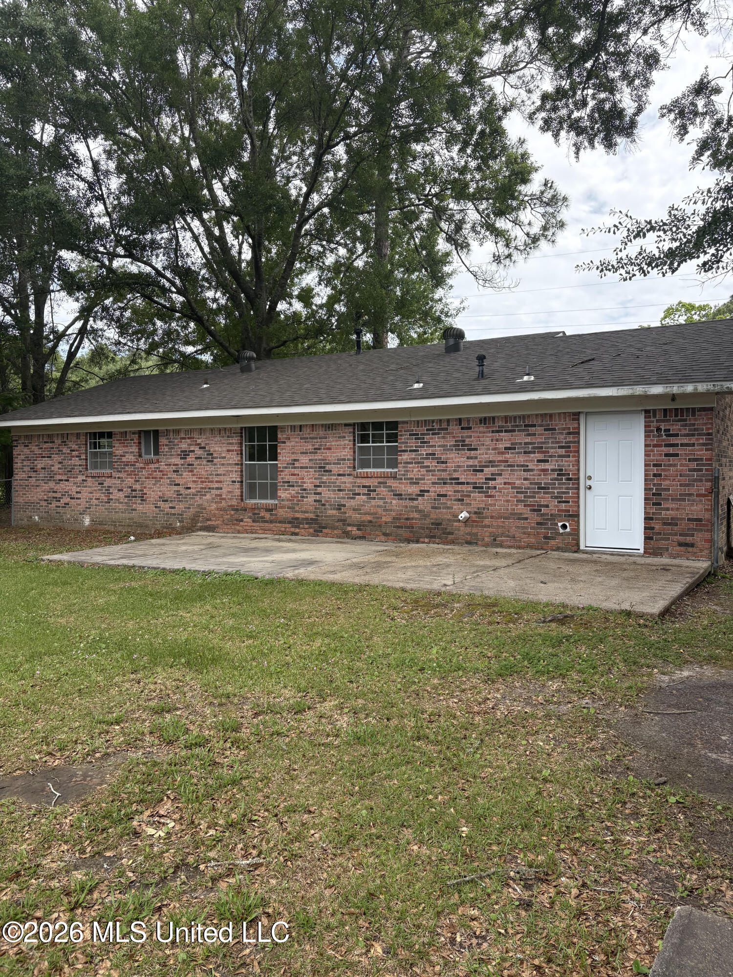 4305 Knowles Avenue Moss Point, MS 39562 - Photo 2 of 7 k2