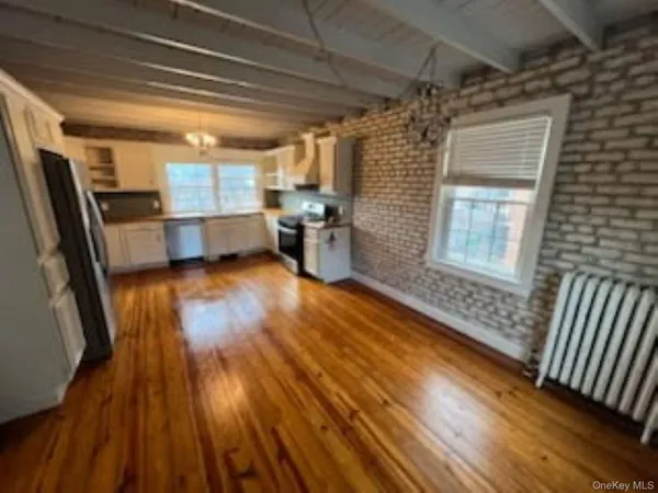 $2,200 | 205 Union Street, Unit 2, Poughkeepsie, NY 12601