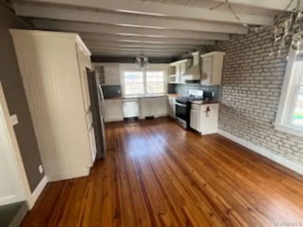 $2,200 | 205 Union Street, Unit 2, Poughkeepsie, NY 12601