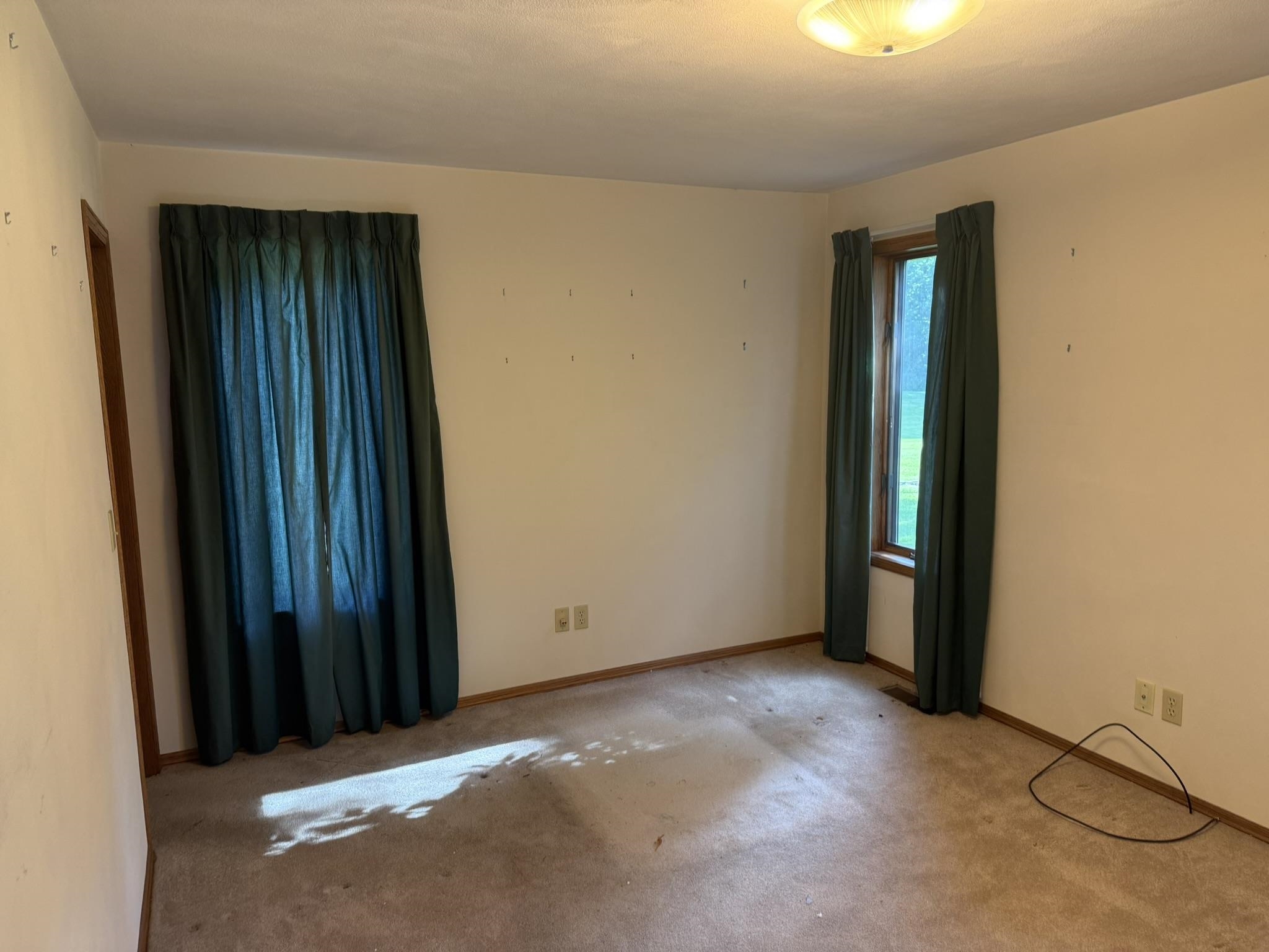 1864 Imperial Road Oshkosh, WI 54904 - Photo 15 of 21