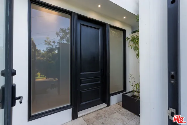 $9,500 | 7473 Mulholland Drive, Los Angeles, CA 90046