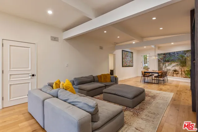 $9,500 | 7473 Mulholland Drive, Los Angeles, CA 90046