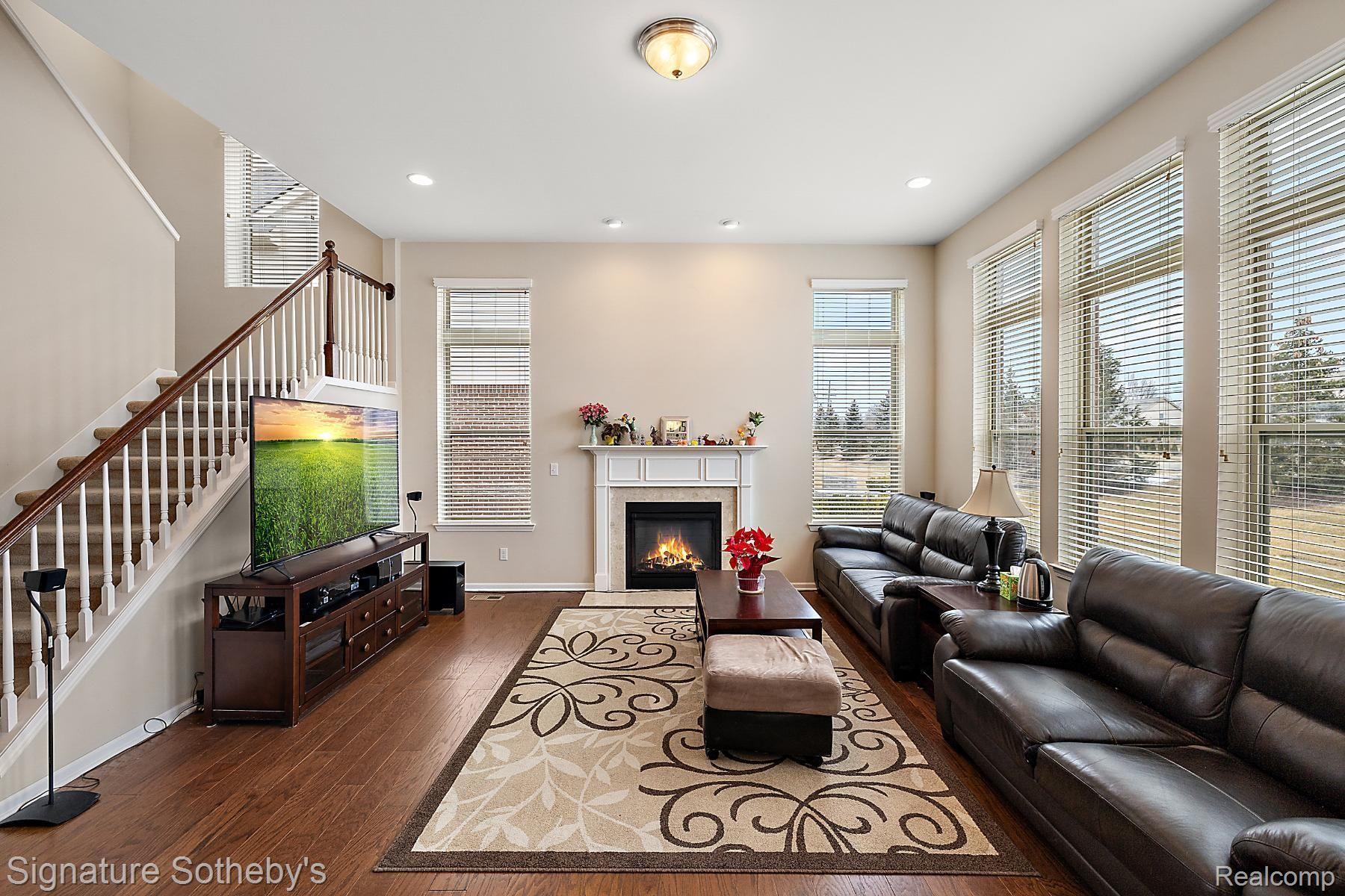 50472 Scarborough Road Canton, MI 48188 - Photo 10 of 47 Gallery Image 10