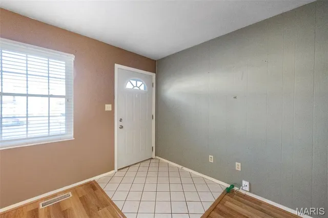 $185,000 | 842 Wendevy Drive, Ballwin, MO 63011