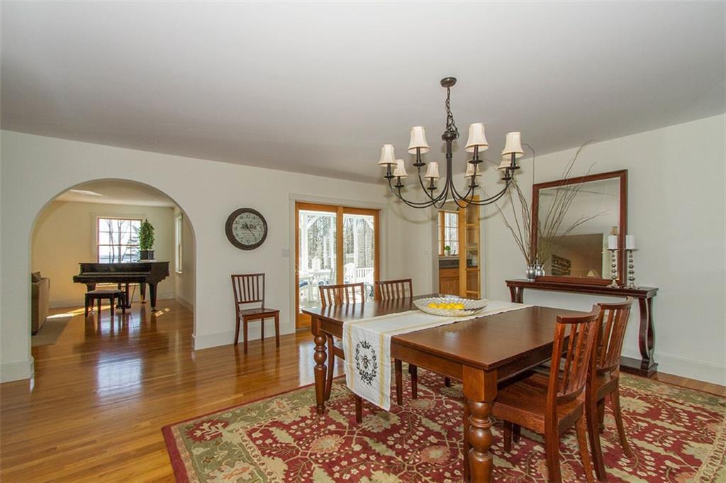 500 Belfast Road Camden, ME 04843 - Photo 3 of 35 Entertain in style in this...