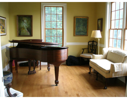 310 Old Wilson Road Northampton, MA 01062 - Photo 7 of 23 a living room with furniture and a window