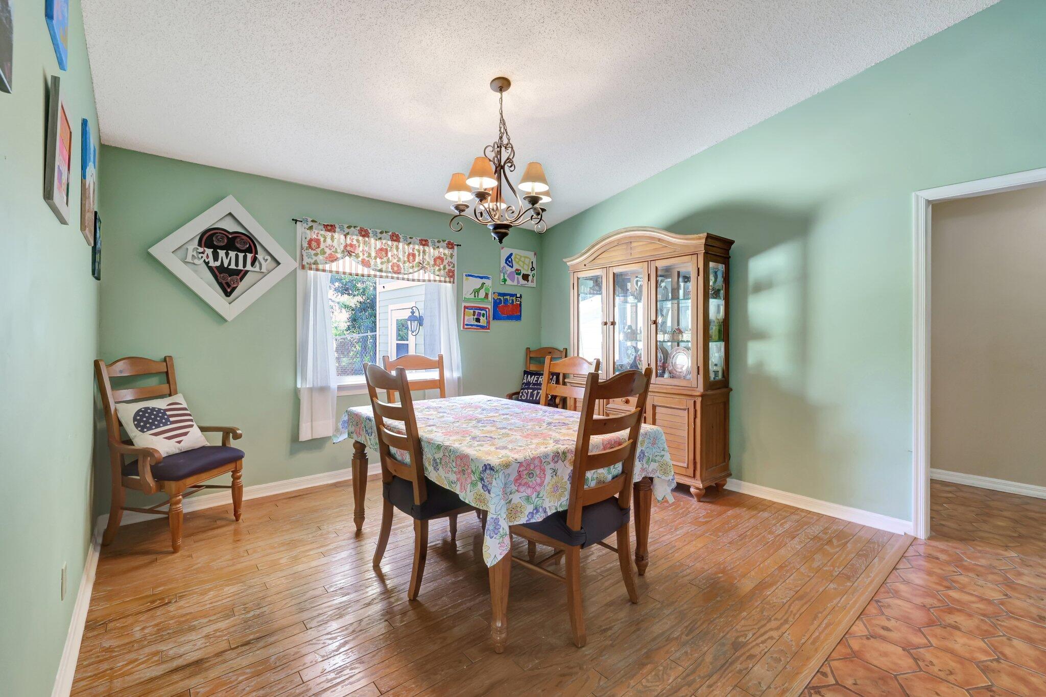 5191 Northwest Dunn Road Fort Pierce, FL 34981 - Photo 28 of 70 Dining