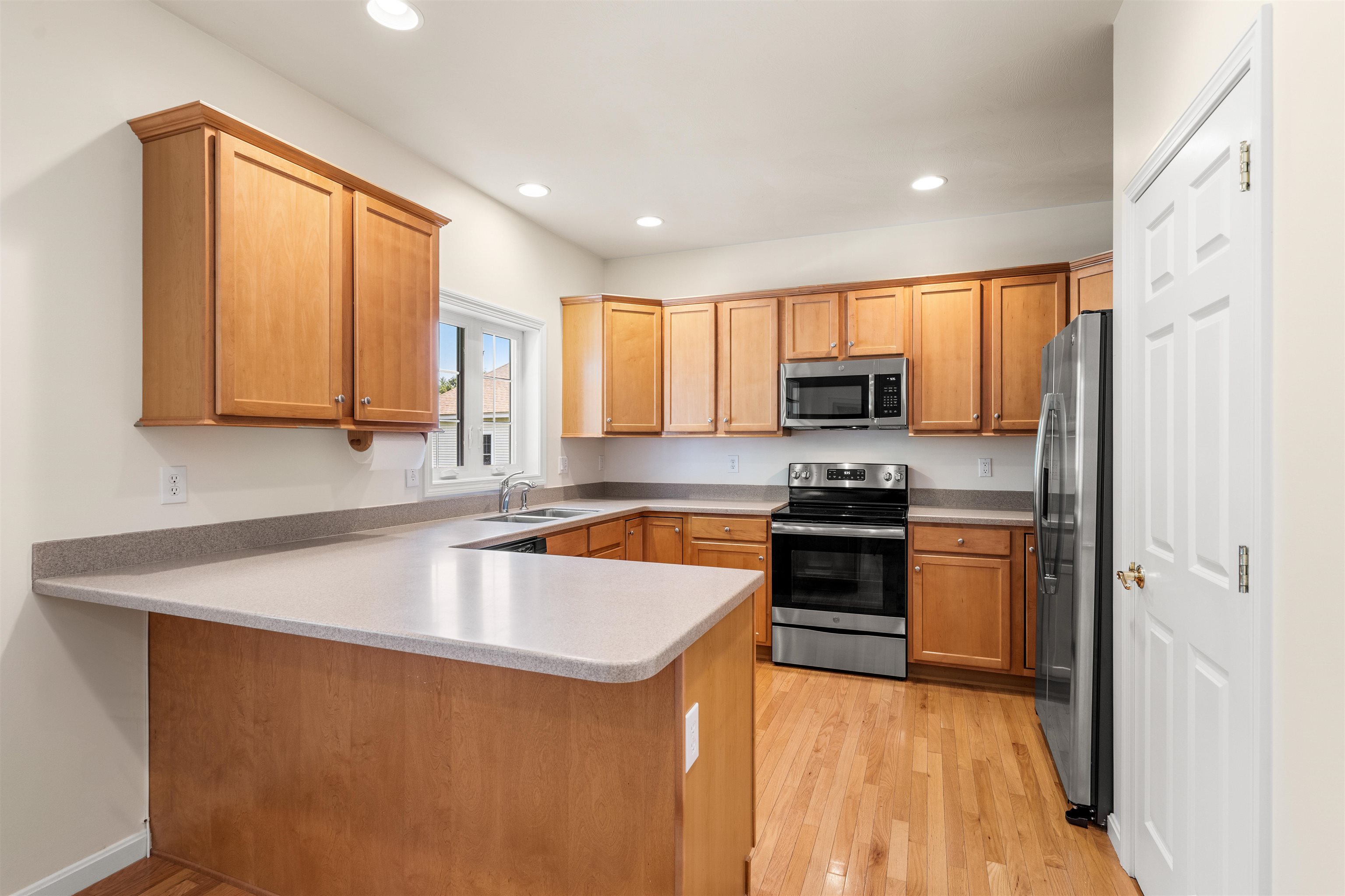 5 Tarleton Lane Amherst, NH 03031 - Photo 5 of 39 Gallery Image 5