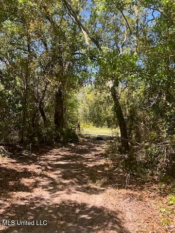 $319,000 | 5701 Belle Fontaine Drive, Ocean Springs, MS 39564