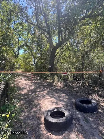 $319,000 | 5701 Belle Fontaine Drive, Ocean Springs, MS 39564