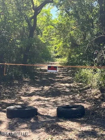 $319,000 | 5701 Belle Fontaine Drive, Ocean Springs, MS 39564