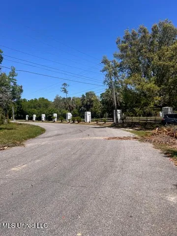 $319,000 | 5701 Belle Fontaine Drive, Ocean Springs, MS 39564