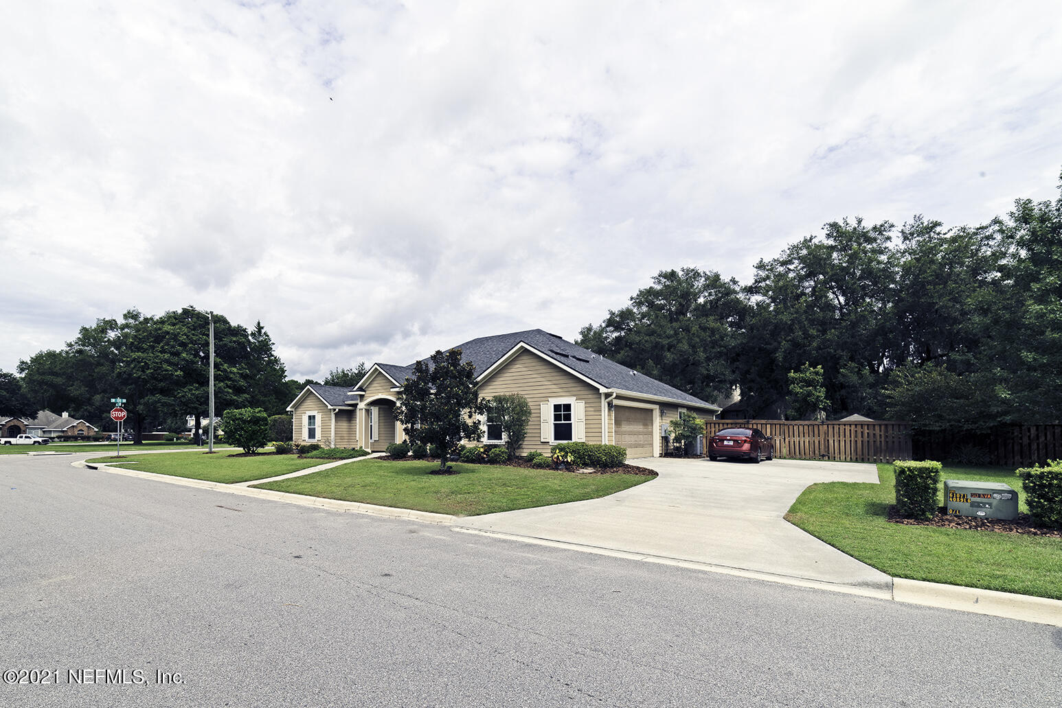 12052 Southwest 2nd Road Gainesville, FL 32607 - Photo 7 of 31 ExteriorFront2A