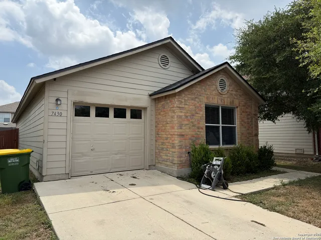 $1,600 | 7430 Banister Pass, San Antonio, TX 78254