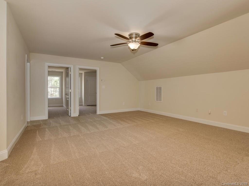 4953 Lakeview Road Charlotte, NC 28216 - Photo 17 of 25 Gallery Image 17