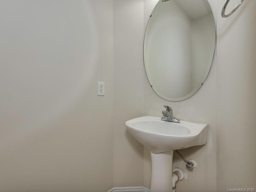 4953 Lakeview Road Charlotte, NC 28216 - Photo 19 of 25 Gallery Image 19