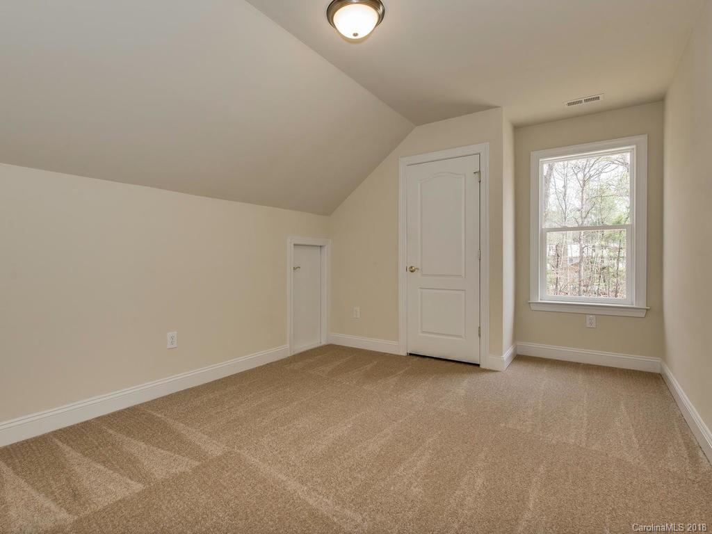 4953 Lakeview Road Charlotte, NC 28216 - Photo 21 of 25 Gallery Image 21