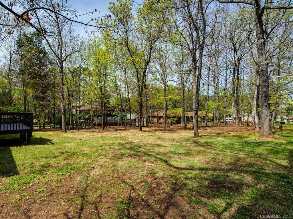 4953 Lakeview Road Charlotte, NC 28216 - Photo 23 of 25 Gallery Image 23