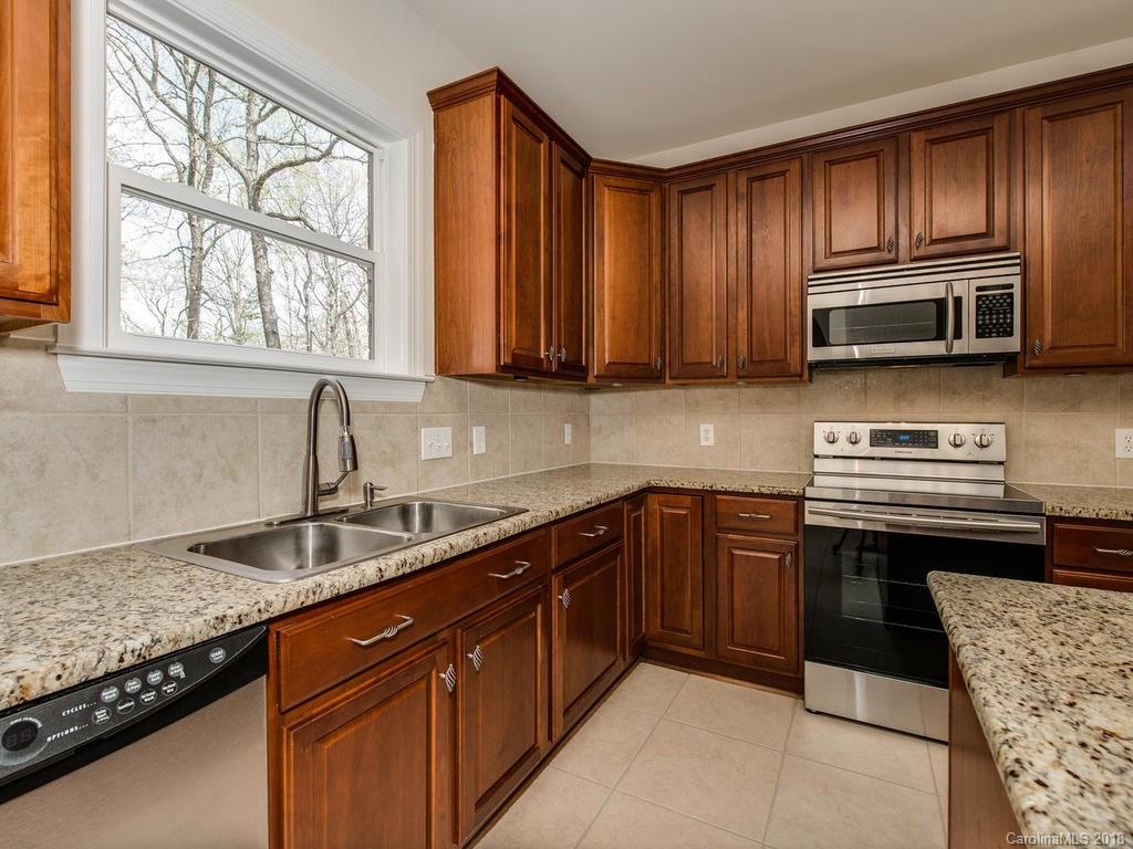4953 Lakeview Road Charlotte, NC 28216 - Photo 6 of 25 Gallery Image 6