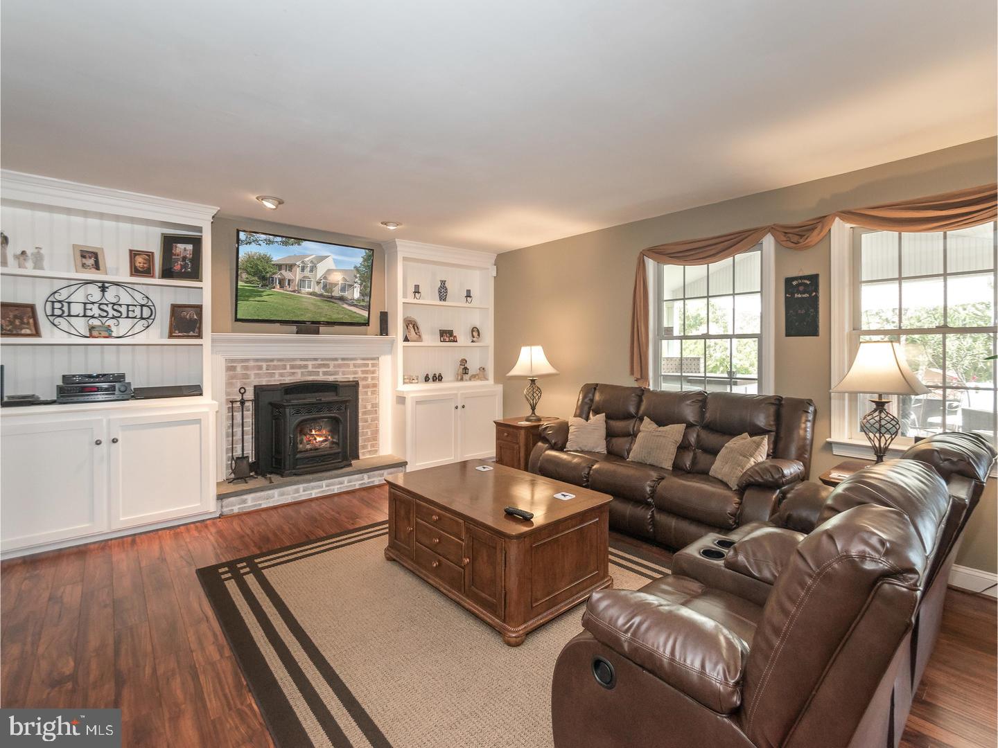 855 Price Road Harleysville, PA 19438 - Photo 5 of 24 Family Room