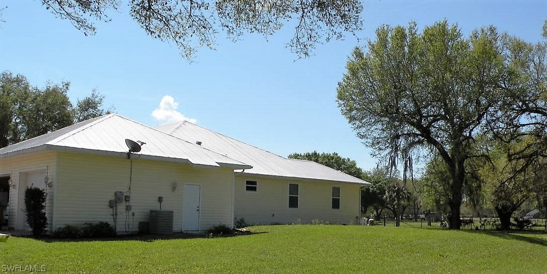 21050 North River Road Alva, FL 33920 - Photo 15 of 17 Gallery Image 15