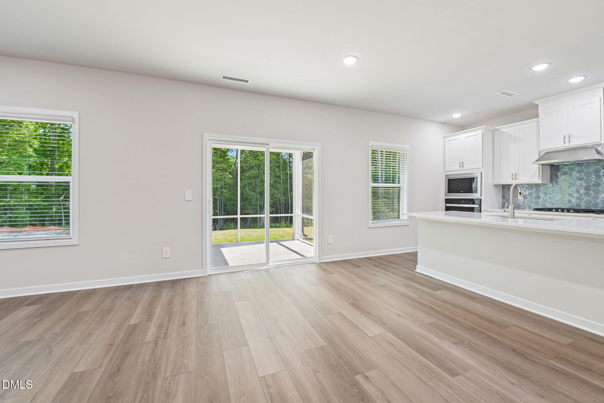 563 Hunter Way Clayton, NC 27520 - Photo 10 of 39 7 - Dining