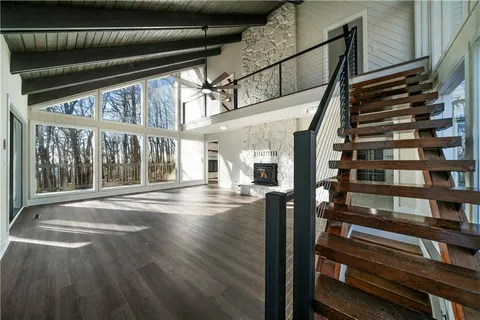 a view of entryway with a front door