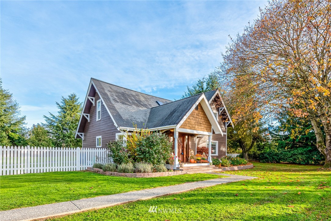 19539 Cook Road Burlington, WA 98233 - Photo 2 of 25 Gallery Image 2