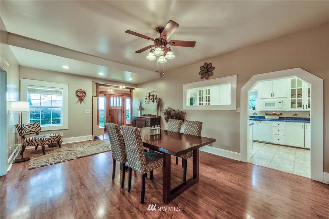 19539 Cook Road Burlington, WA 98233 - Photo 6 of 25 Gallery Image 6