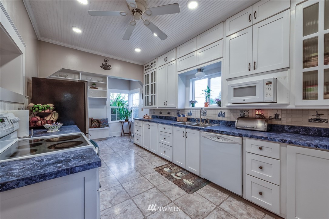 19539 Cook Road Burlington, WA 98233 - Photo 8 of 25 Gallery Image 8