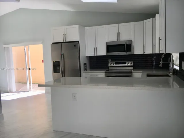 $3,200 | 14322 Southwest 101st Street, Miami, FL 33186