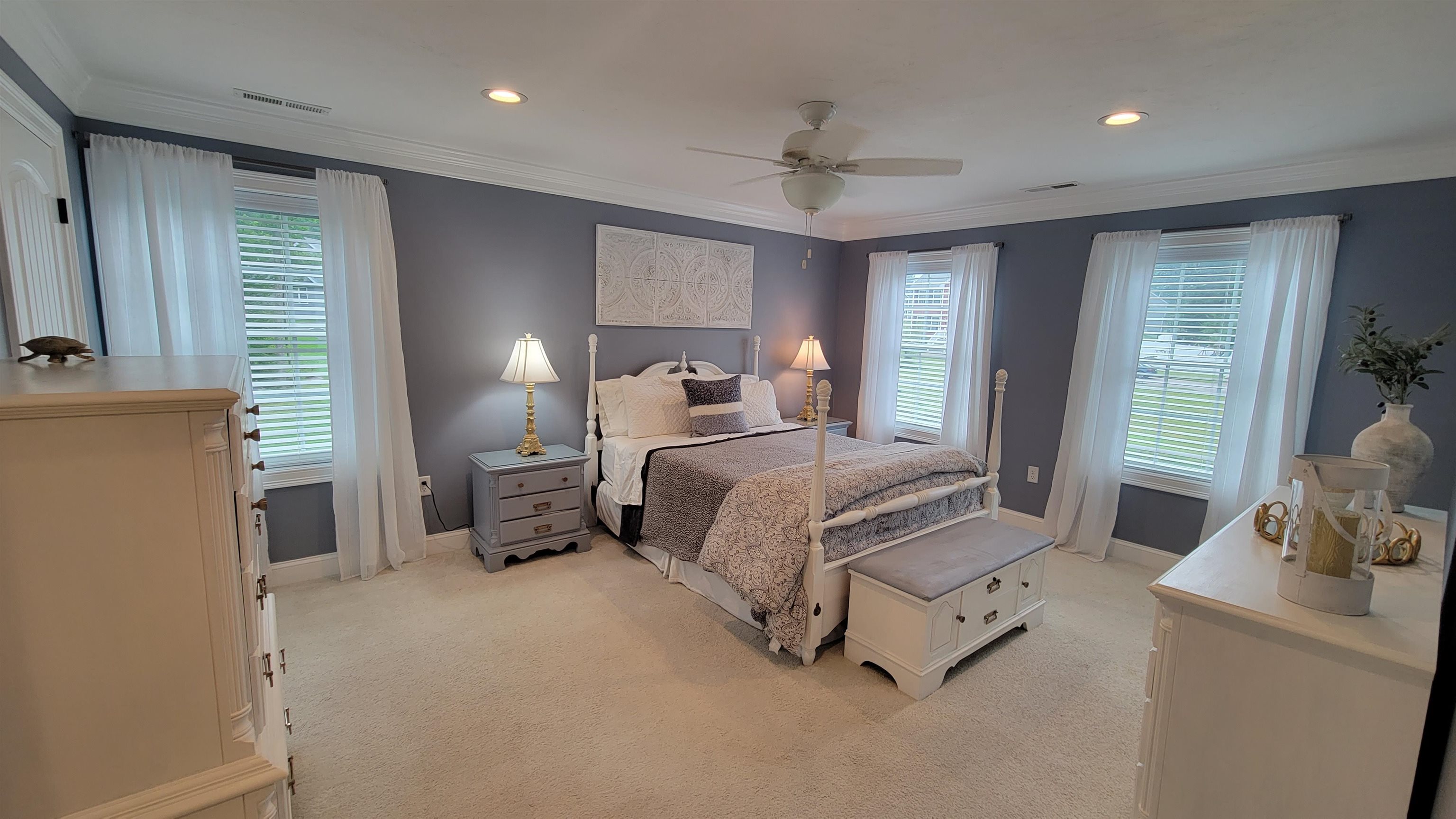 137 Clement Road Pelham, NH 03076 - Photo 9 of 39